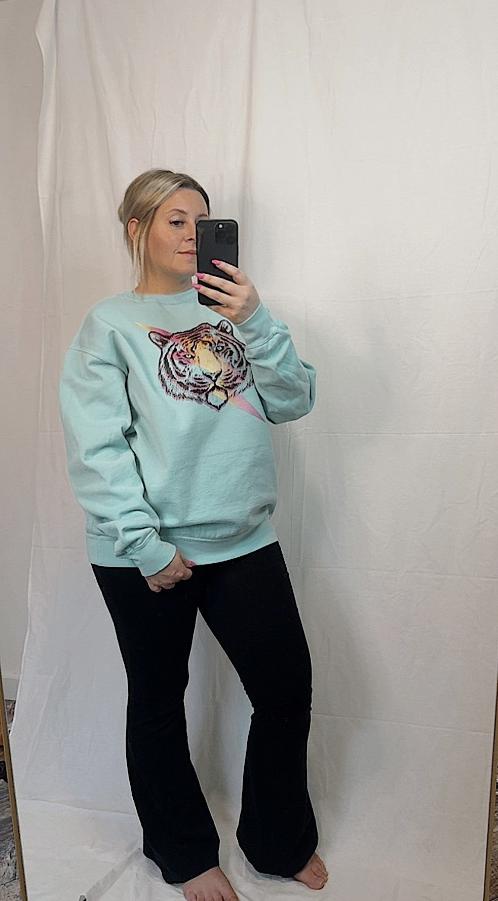 TIGER SWEATSHIRT